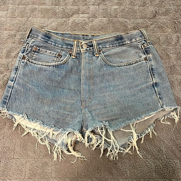 Levi's Denim - Vintage Levi’s 550 Classic Cut Off Shorts SZ 28 Same Day Ship 💅🏾📦